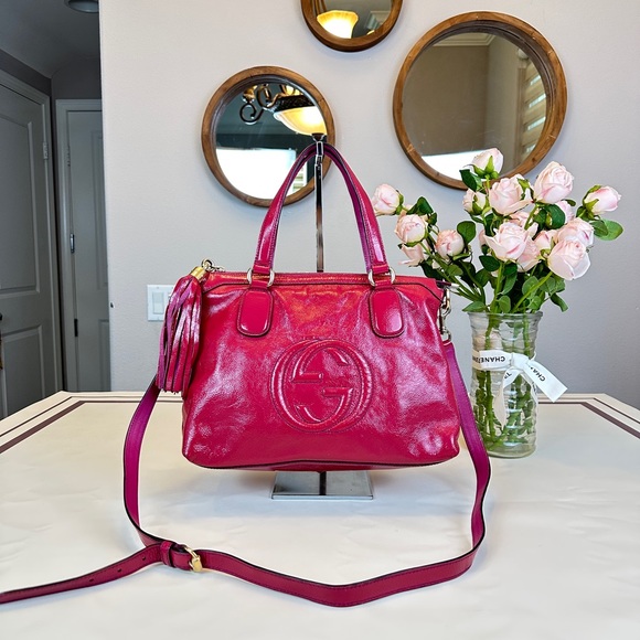 Gucci Handbags - Gucci GG Logo SoHo Patent Leather Shoulder Bag Crossbody